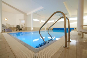 Vier-Winde-Villa mit Schwimmbad Hohenkirchen
